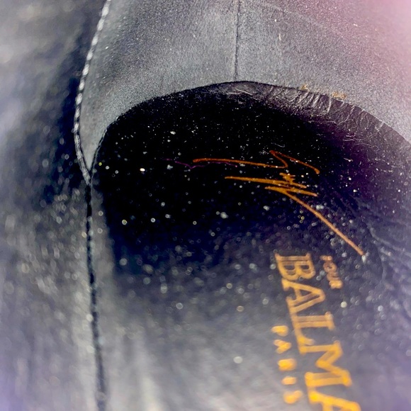 Balmain unique vintage Rhianna ankle stud boot. Got it in London. Worn twice - Picture 6 of 9